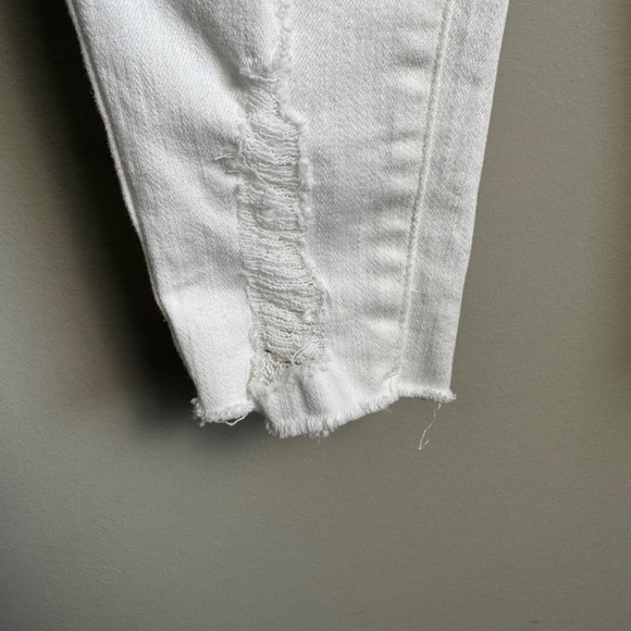 Boom Boom Jeans Women's 11 White Jeans Distressed Floral Embroidered Preppy Y2K - Picture 3 of 16